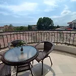 Aura Blu Apartment